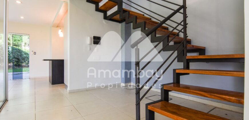 0054 DUPLEX EN LAMBARE, BARRIO PARQUES DEL YACHT