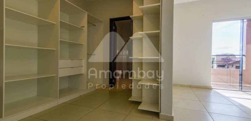 0054 DUPLEX EN LAMBARE, BARRIO PARQUES DEL YACHT