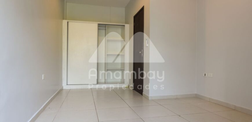 0054 DUPLEX EN LAMBARE, BARRIO PARQUES DEL YACHT