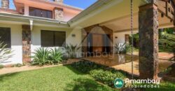 0127 RESIDENCIA EN LAMBARÉ, ZONA YACHT Y GOLF CLUB