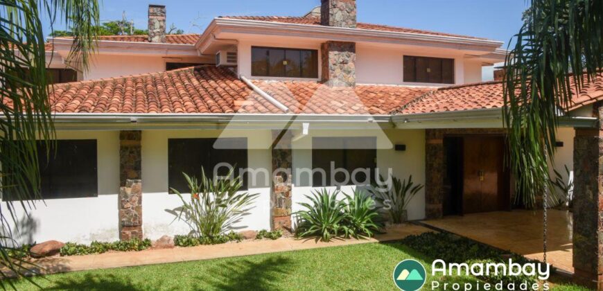 0127 RESIDENCIA EN LAMBARÉ, ZONA YACHT Y GOLF CLUB