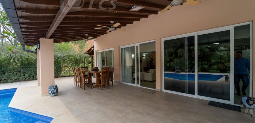 A0206 ALQUILO RESIDENCIA EN LAMBARÉ, ZONA YACHT Y GOLF CLUB