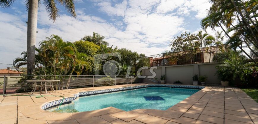 0174 RESIDENCIA EN BARRIO RECOLETA, ZONA AVDA. CHOFERES DEL CHACO