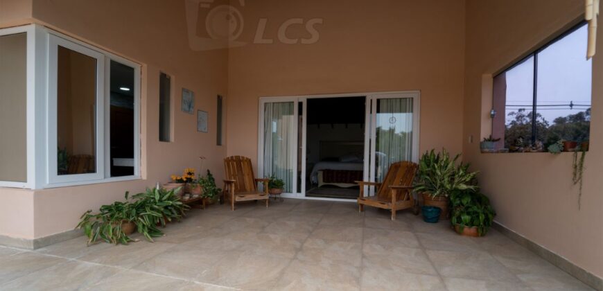 A0206 ALQUILO RESIDENCIA EN LAMBARÉ, ZONA YACHT Y GOLF CLUB