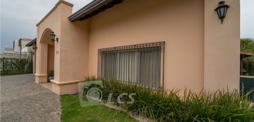 A0206 ALQUILO RESIDENCIA EN LAMBARÉ, ZONA YACHT Y GOLF CLUB