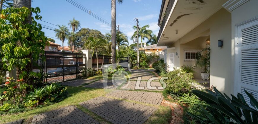 0174 RESIDENCIA EN BARRIO RECOLETA, ZONA AVDA. CHOFERES DEL CHACO