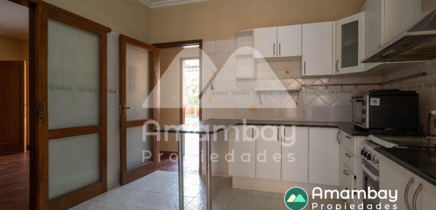 0392 RESIDENCIA EN BARRIO CARMELITAS, ZONA AVDA. SAN MARTÍN