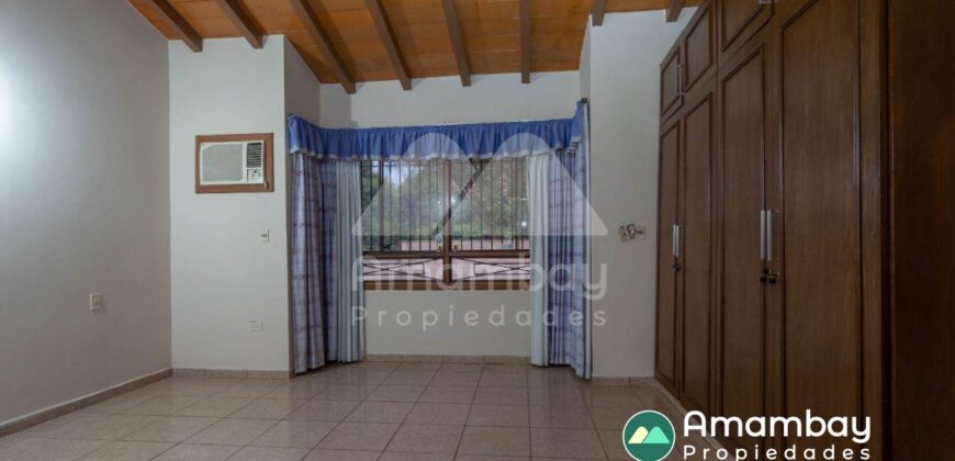 0414 RESIDENCIA EN BARRIO LAS MERCEDES, ZONA AVDA. ESPAÑA