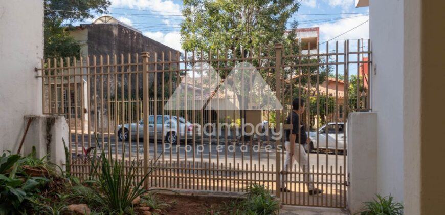 0476 CASA EN BARRIO GENERAL DÍAZ, A CUADRAS DEL CENTRO DE ASUNCIÓN